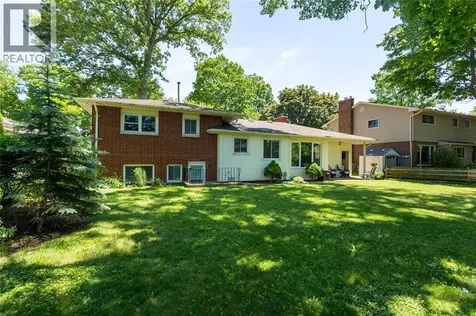 1067 Bel Aire Drive Sarnia ON N7S 3H4