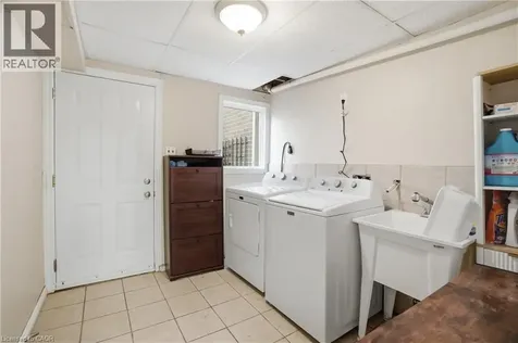 2277 Mountain Grove Avenue Burlington ON L7P 2H8