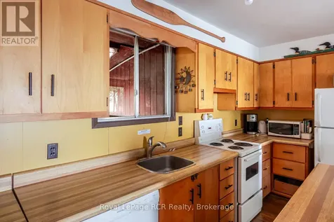 90 Berford Park Road South Bruce Peninsula ON N0H 2T0
