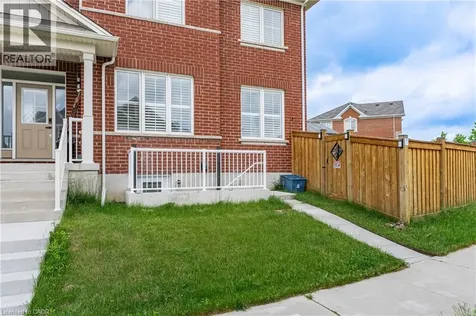 31 Compass Trail Cambridge ON N3E 0B7