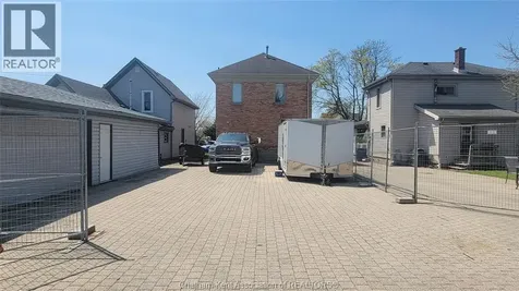 257 St. Clair Street Chatham ON N7L 3J8