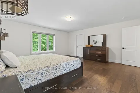 209 Jeffrey Place Kitchener ON N2C 0C2
