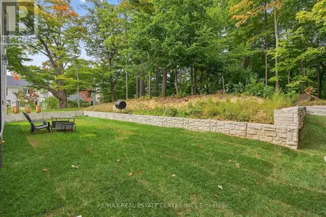 209 Jeffrey Place Kitchener ON N2C 0C2