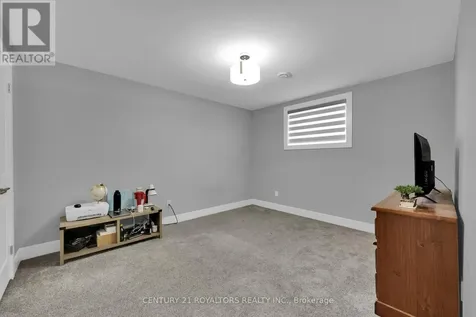 802 Keil Drive Chatham-kent ON N7M 0T4