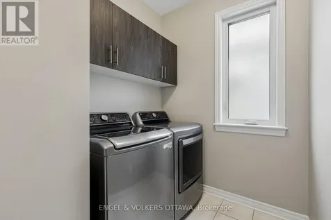 865 Tewin Circle Ottawa ON K4A 1K1