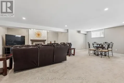 865 Tewin Circle Ottawa ON K4A 1K1