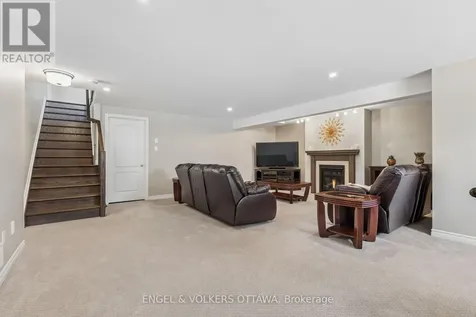 865 Tewin Circle Ottawa ON K4A 1K1