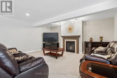 865 Tewin Circle Ottawa ON K4A 1K1