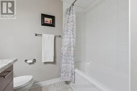 865 Tewin Circle Ottawa ON K4A 1K1