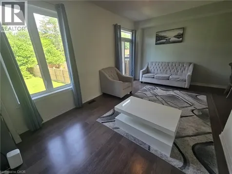 55 Greenwood Drive Angus ON L0M 1B5