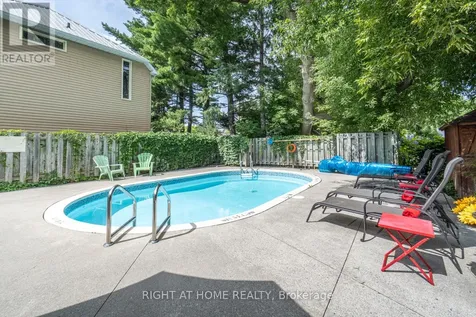 2982 Richmond Road Ottawa ON K2B 6S7