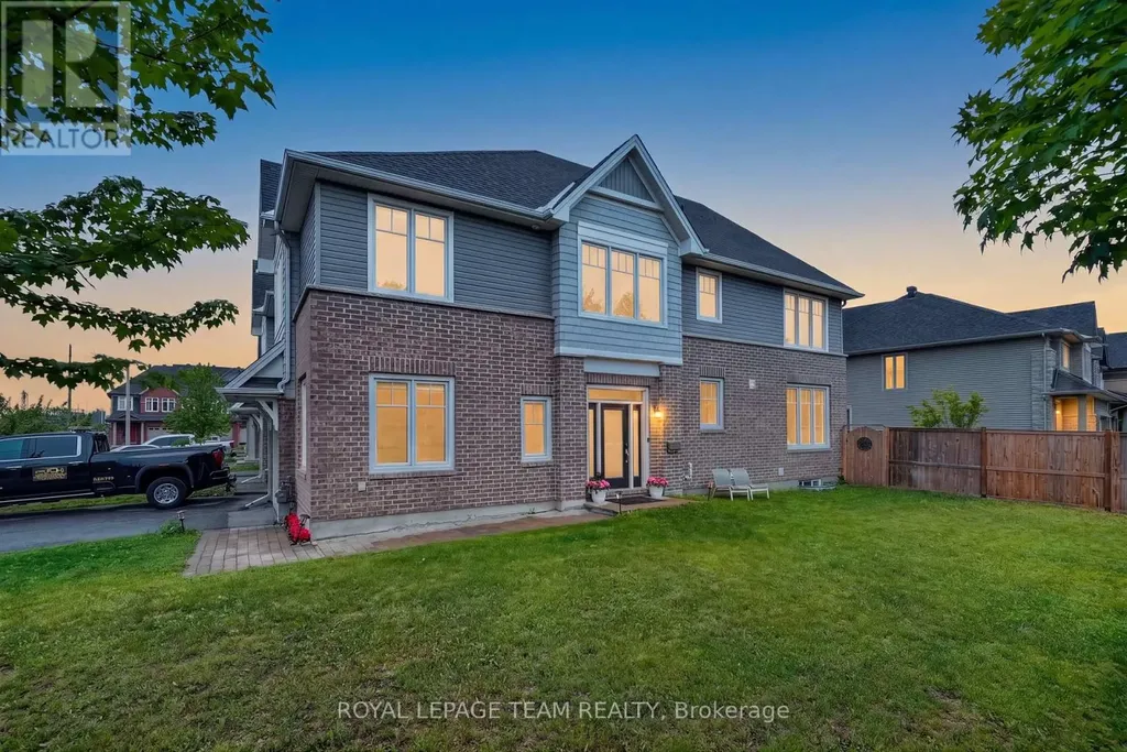 138 Eric Maloney Way Ottawa ON K1T 0R1