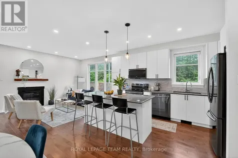 138 Eric Maloney Way Ottawa ON K1T 0R1