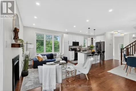 138 Eric Maloney Way Ottawa ON K1T 0R1