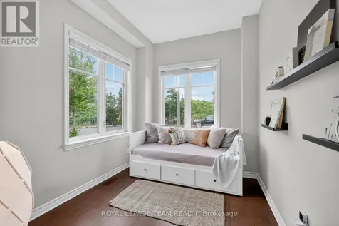 138 Eric Maloney Way Ottawa ON K1T 0R1