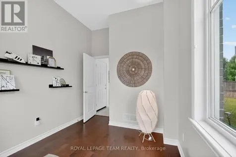 138 Eric Maloney Way Ottawa ON K1T 0R1