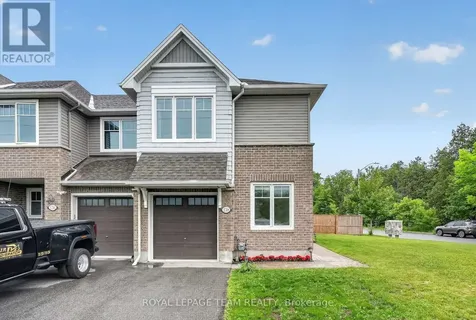 138 Eric Maloney Way Ottawa ON K1T 0R1