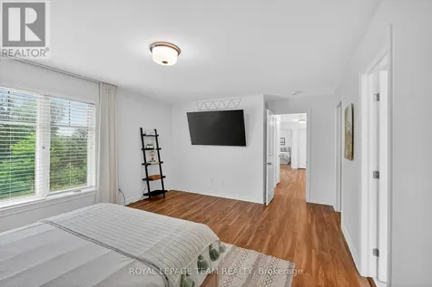 138 Eric Maloney Way Ottawa ON K1T 0R1