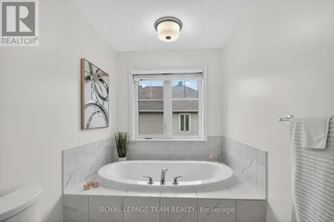 138 Eric Maloney Way Ottawa ON K1T 0R1