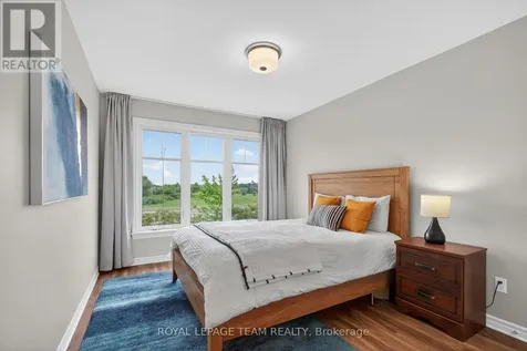138 Eric Maloney Way Ottawa ON K1T 0R1