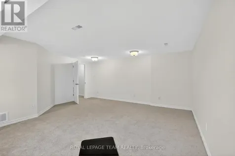 138 Eric Maloney Way Ottawa ON K1T 0R1