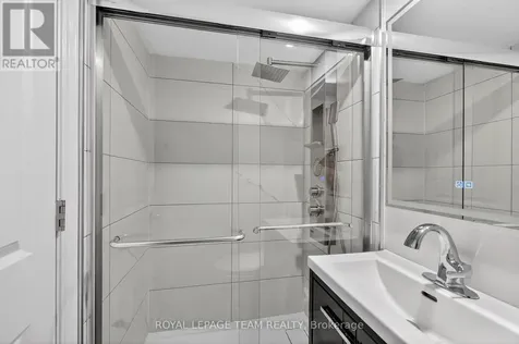 138 Eric Maloney Way Ottawa ON K1T 0R1
