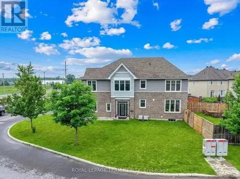138 Eric Maloney Way Ottawa ON K1T 0R1