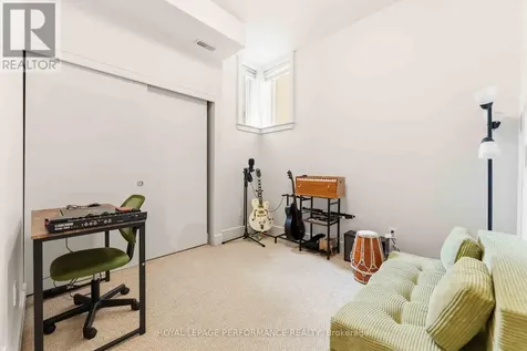 22 Bergeron Private Ottawa ON K1C 0C2