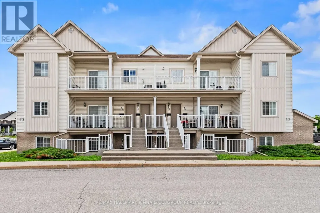 102 Artesa Private Ottawa ON K2S 0J8