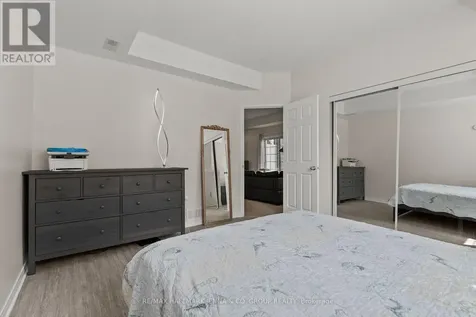 102 Artesa Private Ottawa ON K2S 0J8
