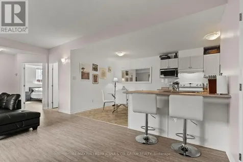102 Artesa Private Ottawa ON K2S 0J8