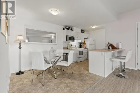 102 Artesa Private Ottawa ON K2S 0J8