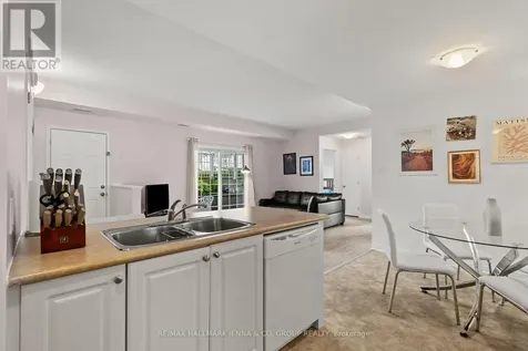 102 Artesa Private Ottawa ON K2S 0J8