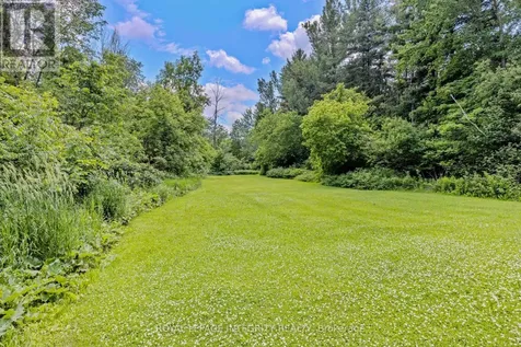 1702 Century Road Ottawa ON K0A 2E0