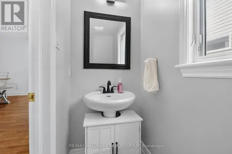258 Deerfox Drive Ottawa ON K2J 4Z2