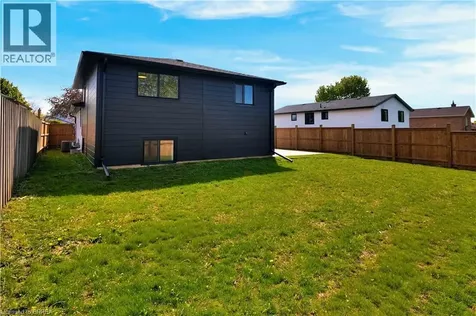 17 Northville Drive Paris ON N3L 3S2
