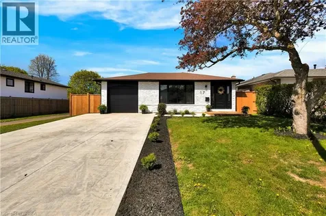 17 Northville Drive Paris ON N3L 3S2