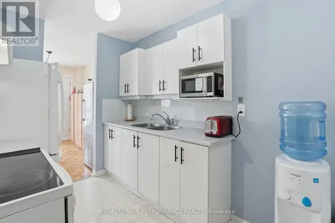 249 Romulus Private Ottawa ON K1K 3Y2