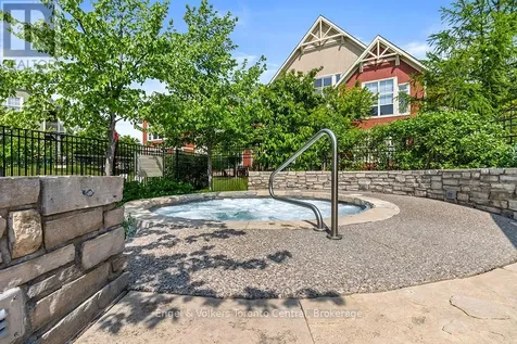 125 Fairway Court Blue Mountains ON L9Y 0P8