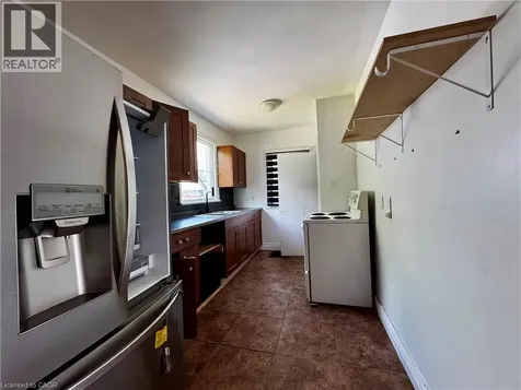 89 Lincoln Avenue St. Catharines ON L2P 2E1