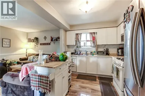 2461 Headon Forest Drive Burlington ON L7M 3L4