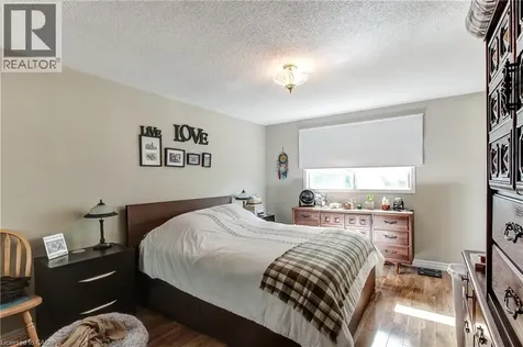 2461 Headon Forest Drive Burlington ON L7M 3L4