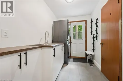 15 Wildwood Place Waterloo ON N2L 4B2