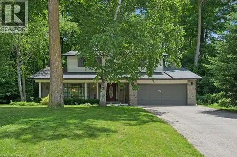 15 Wildwood Place Waterloo ON N2L 4B2