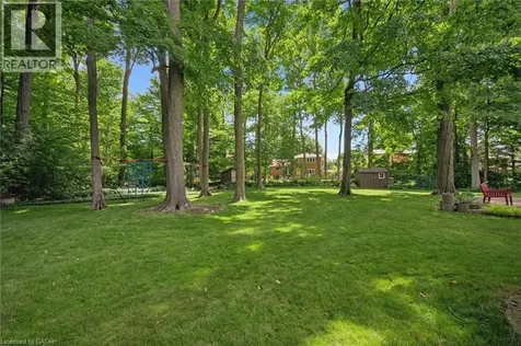 15 Wildwood Place Waterloo ON N2L 4B2