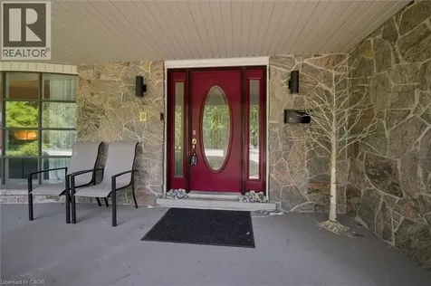 15 Wildwood Place Waterloo ON N2L 4B2