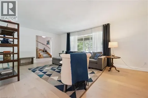 15 Wildwood Place Waterloo ON N2L 4B2