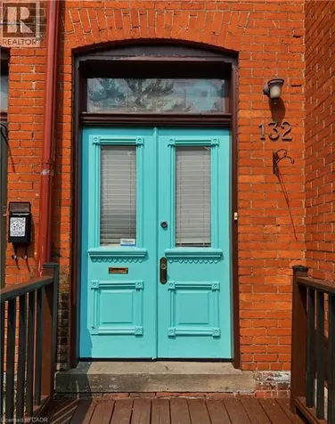 132 Grant Avenue Hamilton ON L8N 2X7