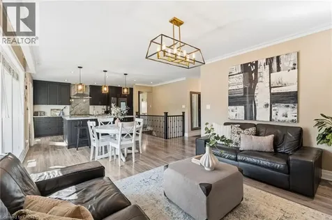 1648 Crediton Parkway Mississauga ON L5G 3X3