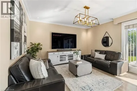 1648 Crediton Parkway Mississauga ON L5G 3X3